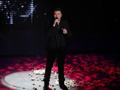 Ο Αντώνης Ρέμος ξεσήκωσε το Βουκουρέστι